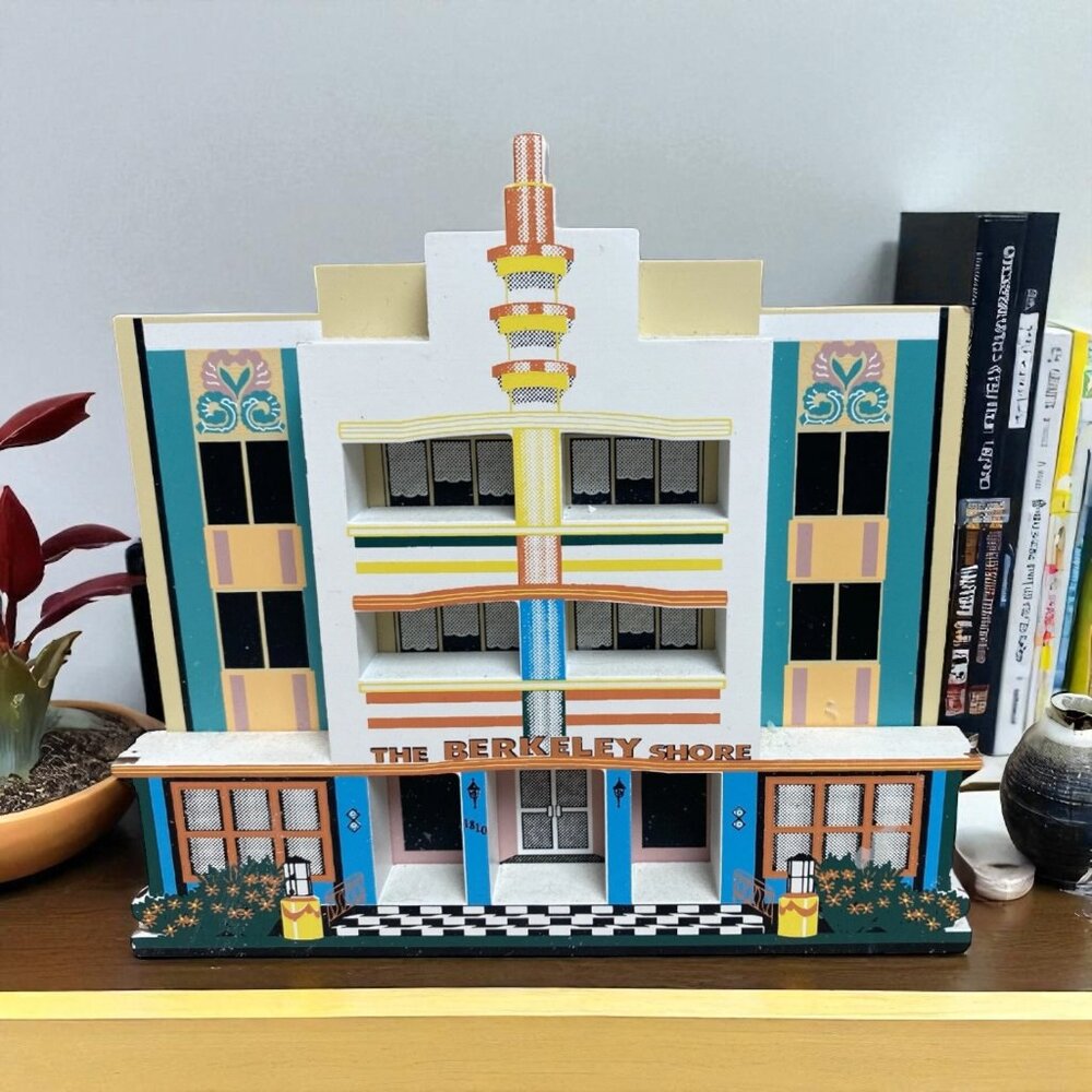 Shelia’s 1996 Berkeley Shore Miami Art Deco Shelf Sitter